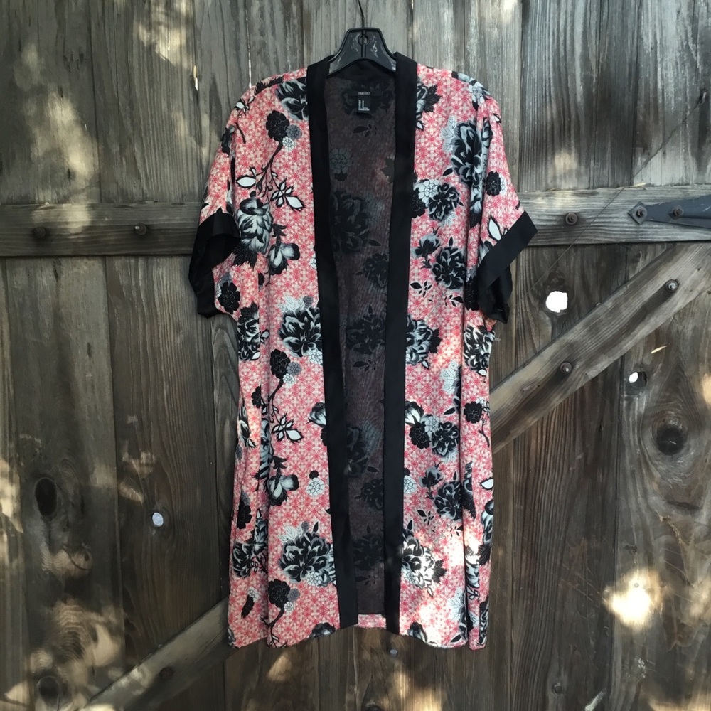 Forever 21 floral kimono robe